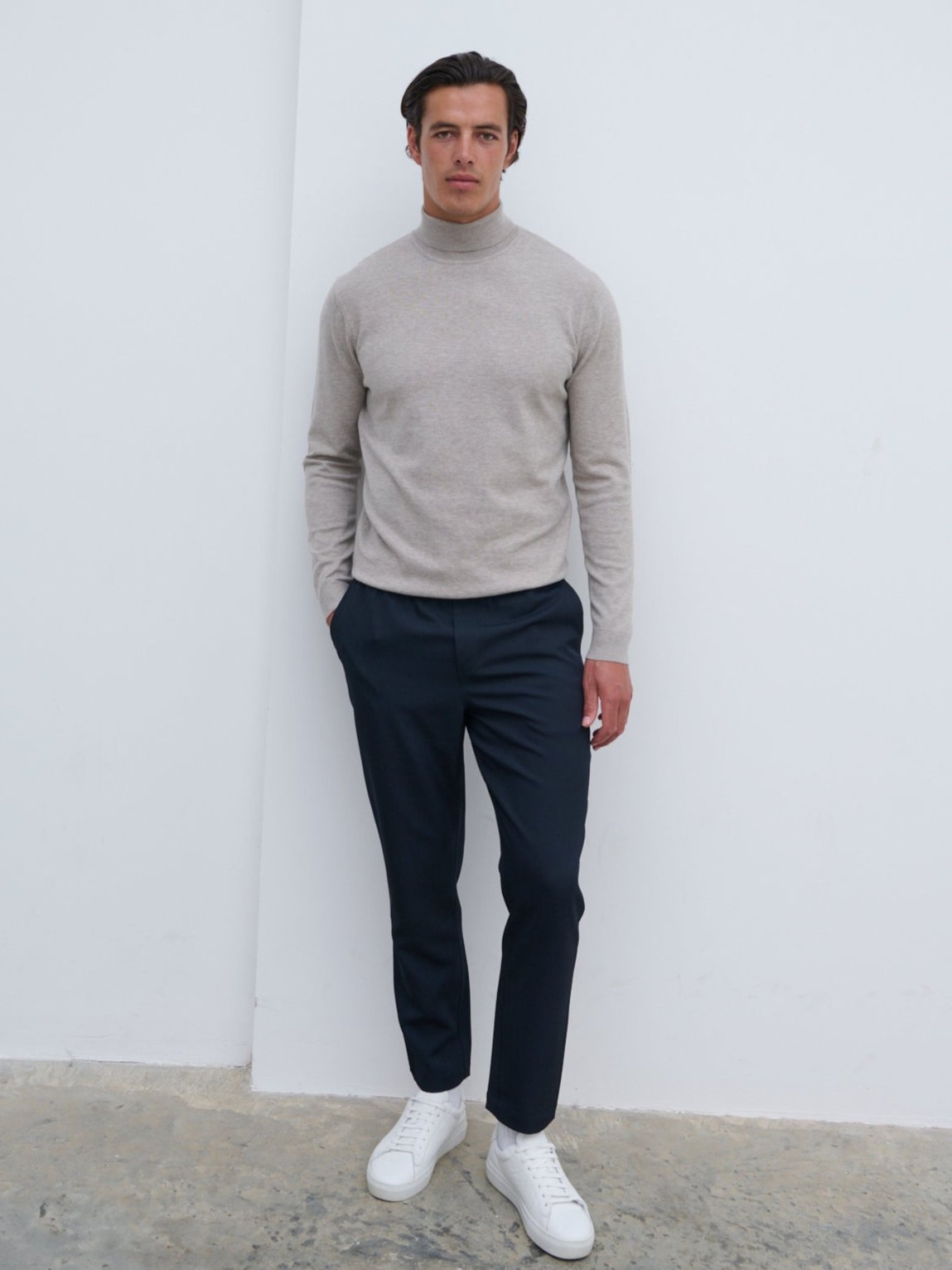 Bennett Light Knit Roll Neck Jumper Light