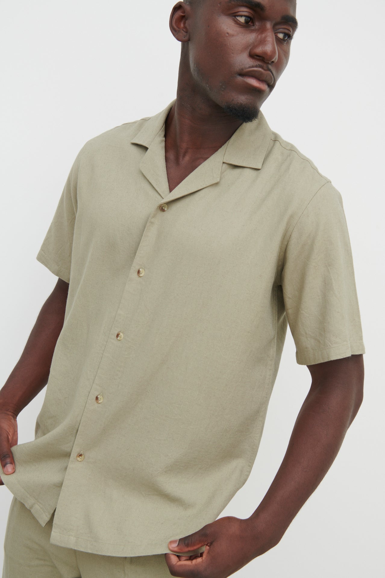 Elijah Short Sleeve Linen Shirt - Olive