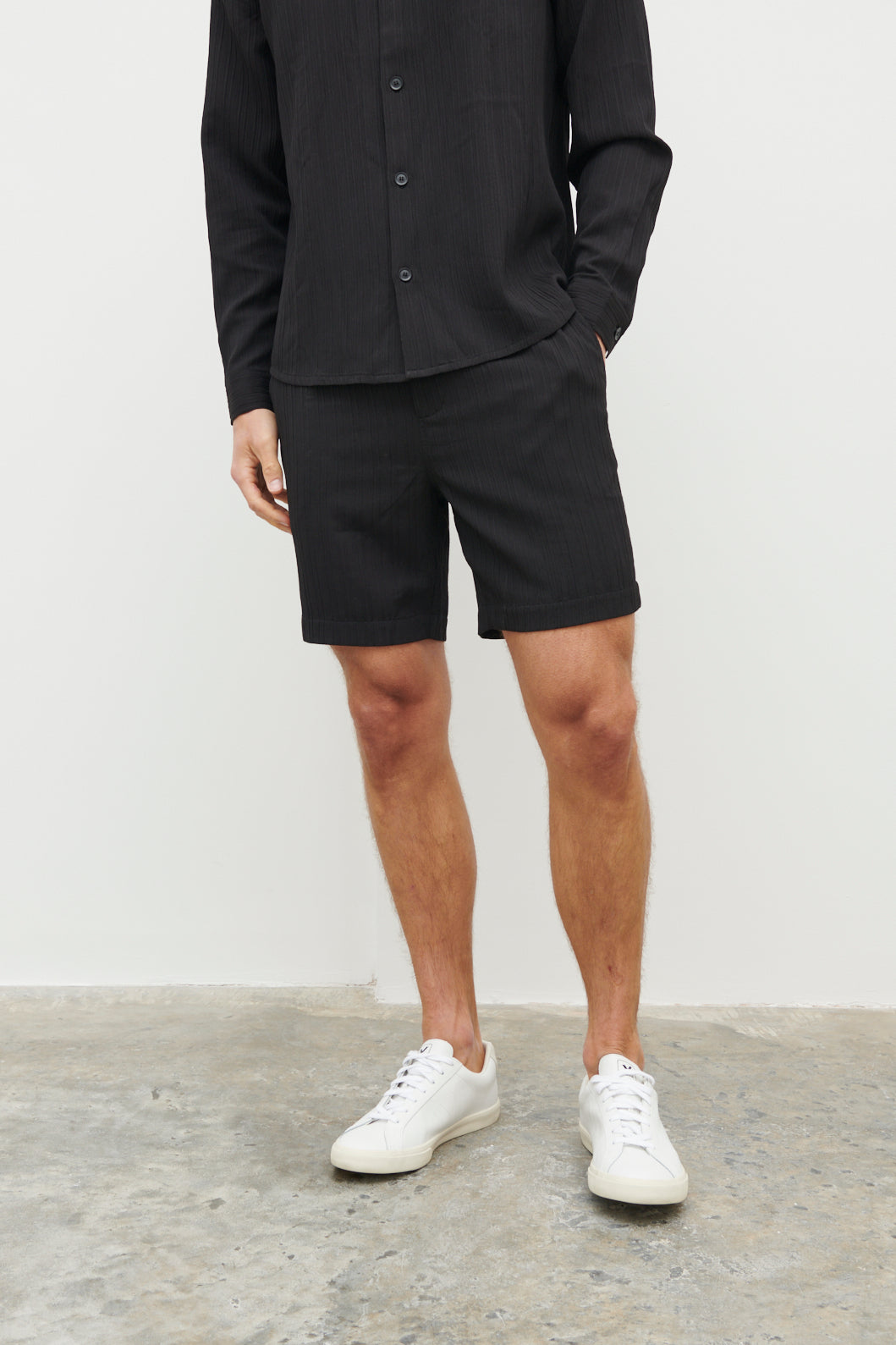 Noah Textured Short