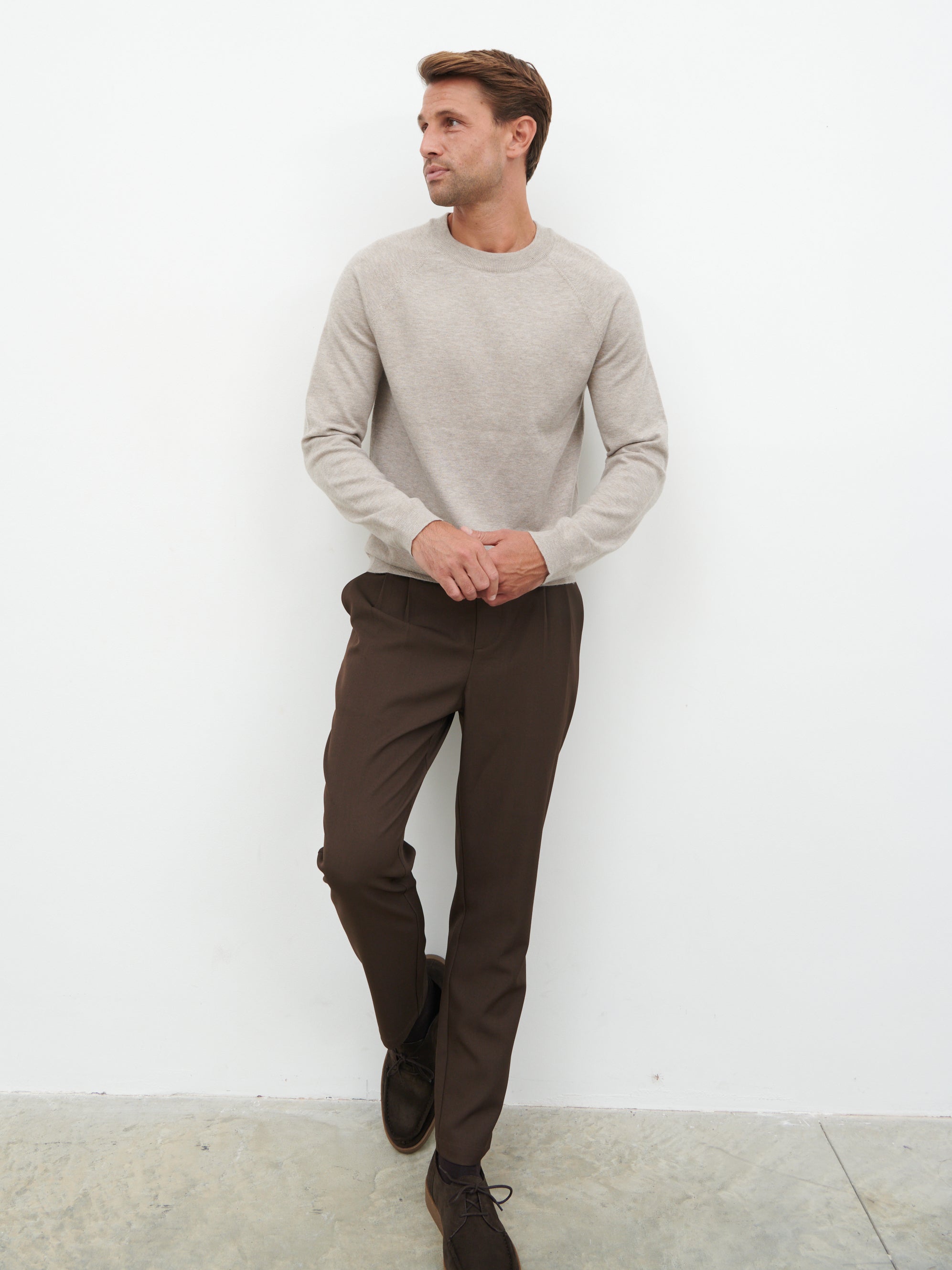 Wyatt Crew Neck Knit Jumper - Mushroom