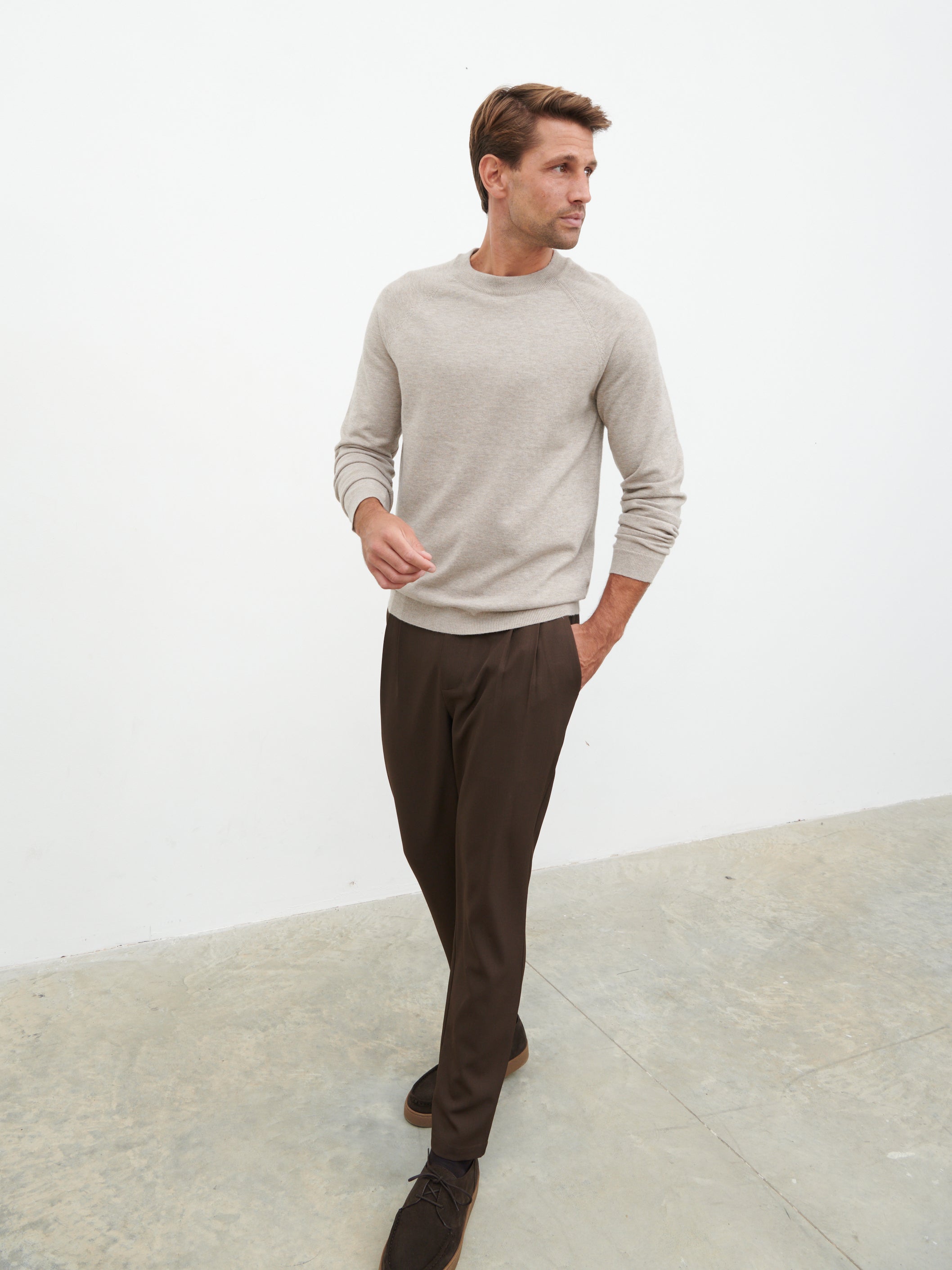 Wyatt Crew Neck Knit Jumper - Mushroom